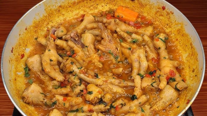 Dónde comen patas de pollo: Una guía global 2 Patas de pollo en plato europeo