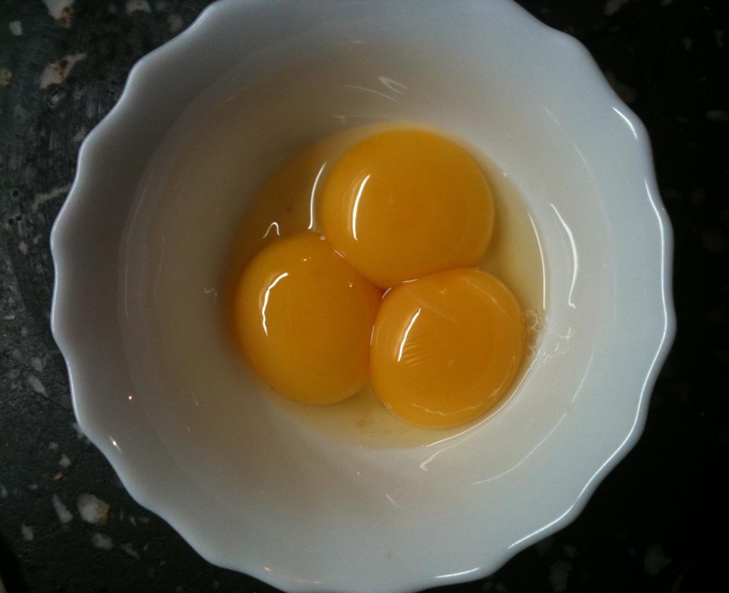 Qué pasa con los huevos de dos yemas 1 huevos yemas 1